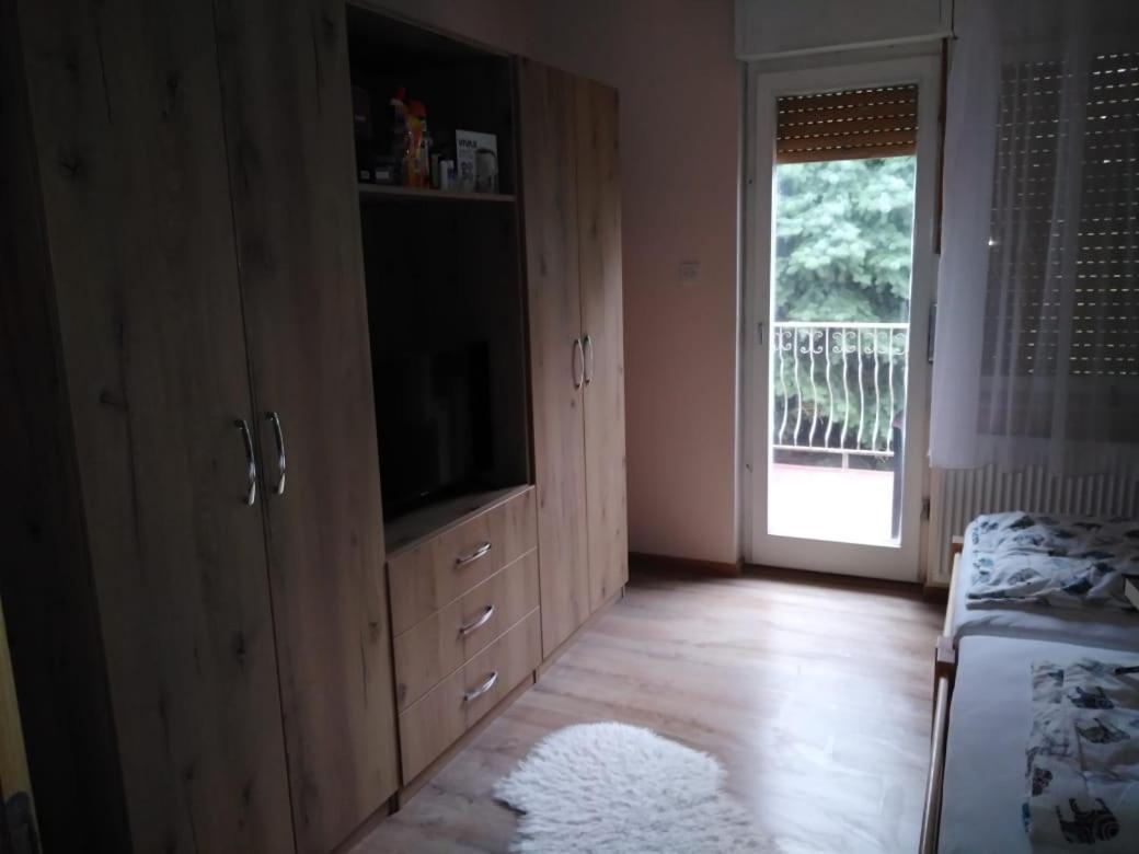 Apartamento Evelin sobe Backa Topola Exterior foto